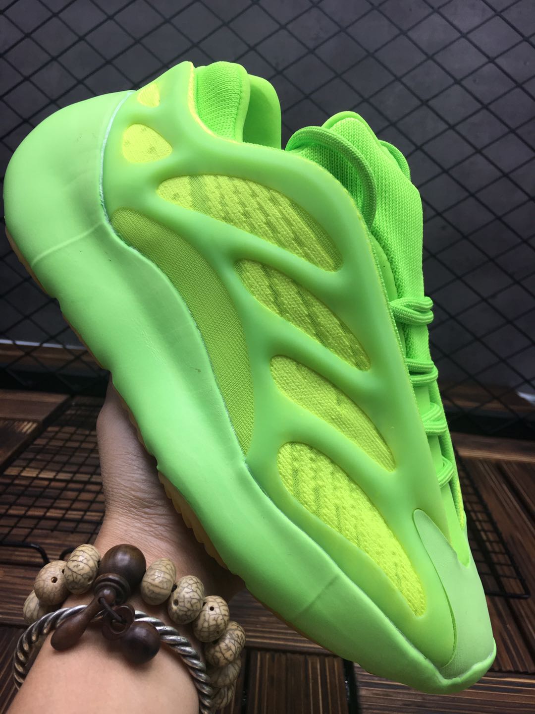 adidas yeezy 700 - Fluor