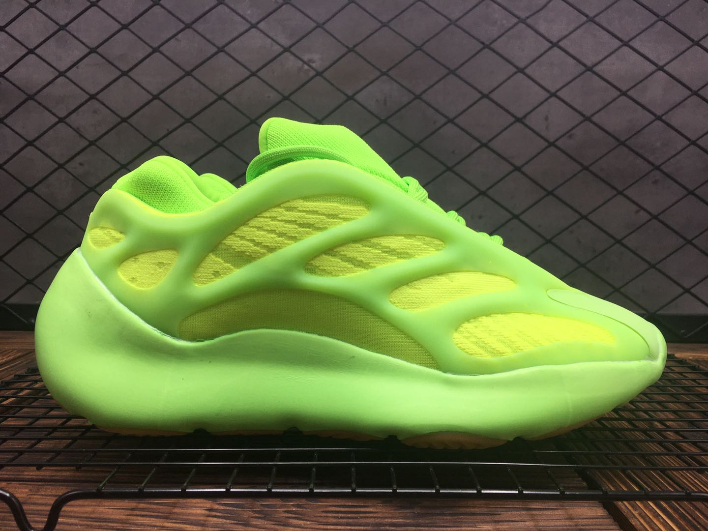 adidas yeezy 700 - Fluor