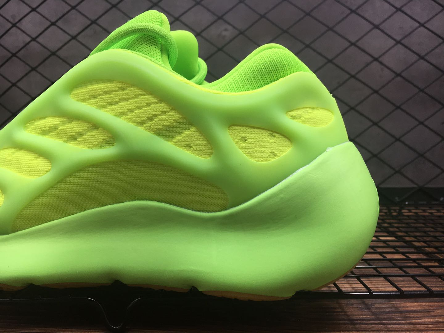 adidas yeezy 700 - Fluor