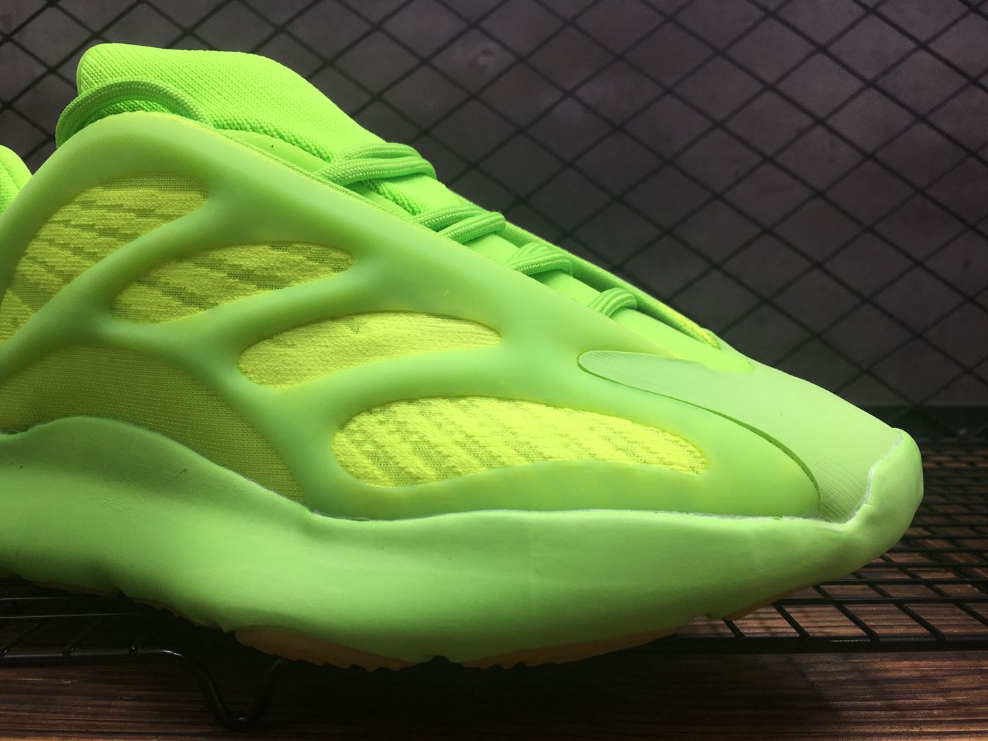 adidas yeezy 700 - Fluor