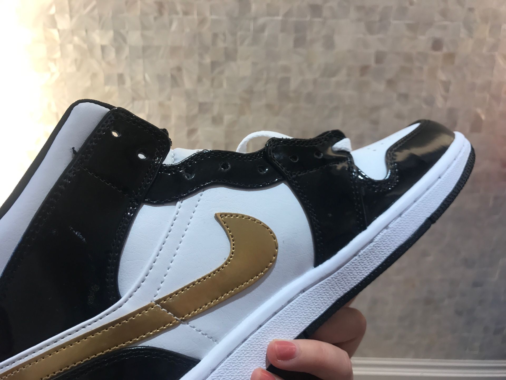 jordan air jordan 1 retro mid - Blanco Dorado Negro