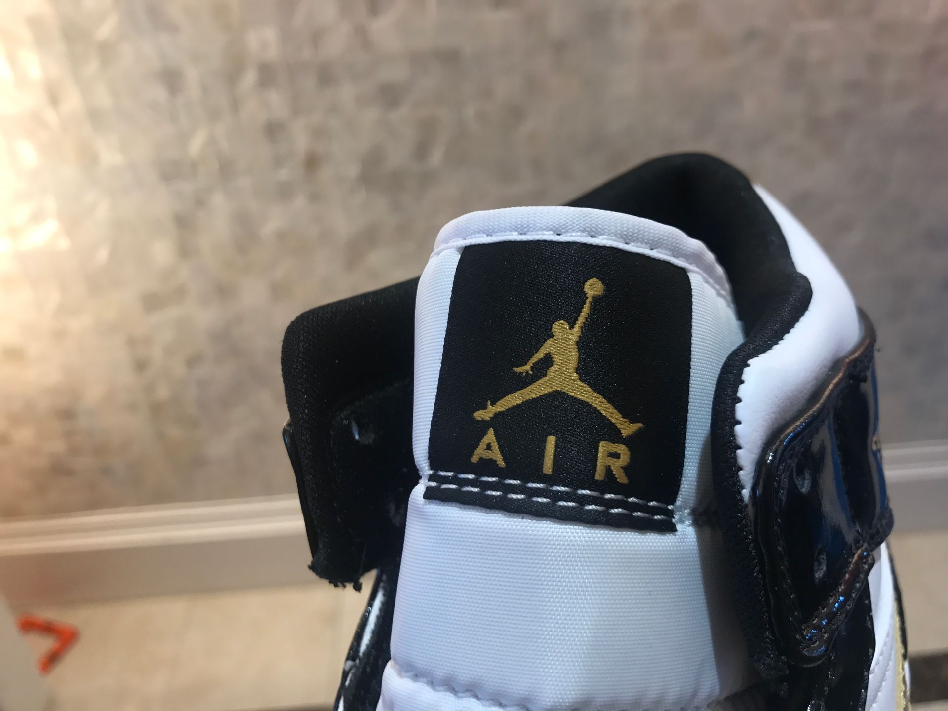 jordan air jordan 1 retro mid - Blanco Dorado Negro
