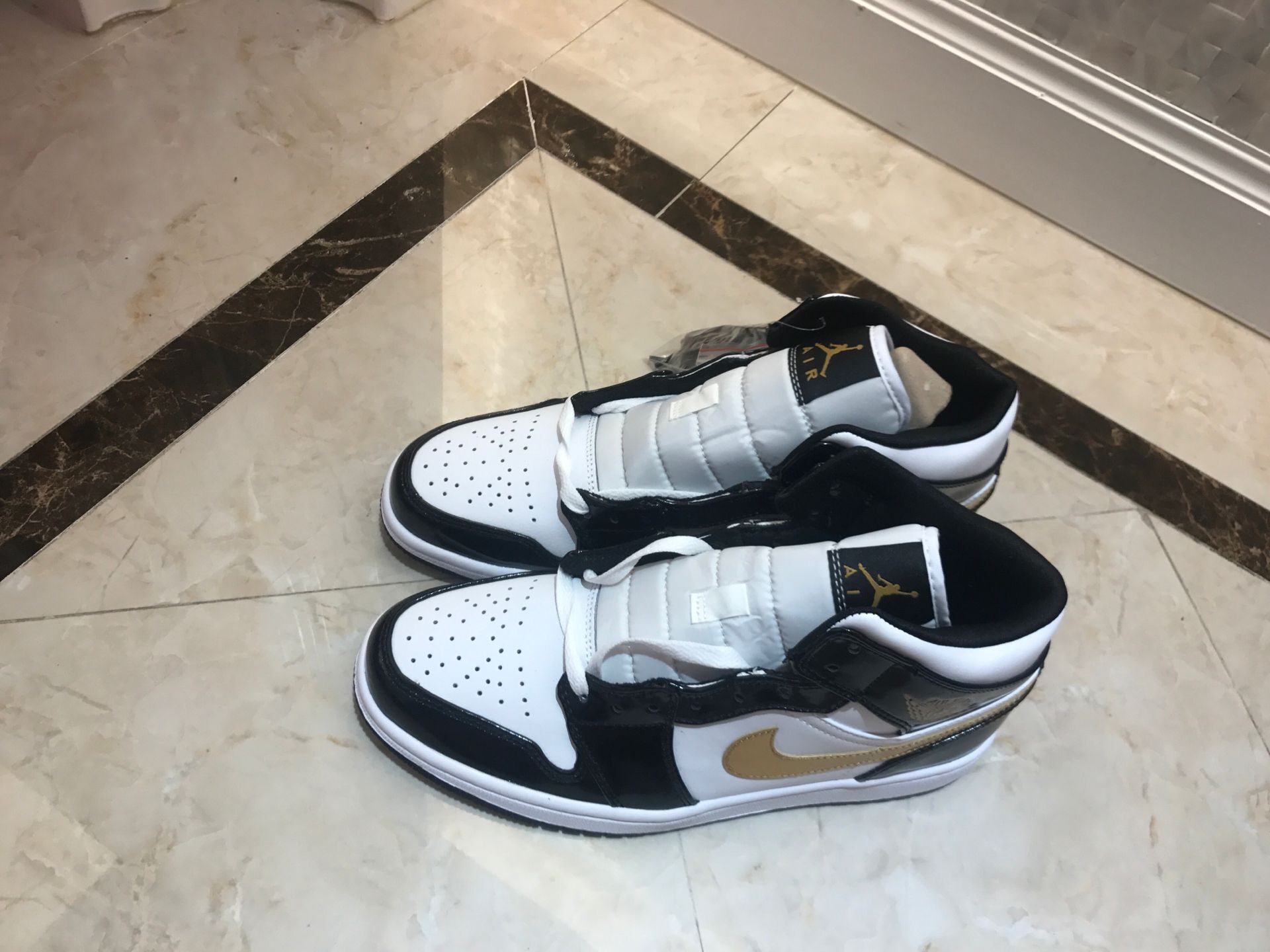 jordan air jordan 1 retro mid - Blanco Dorado Negro