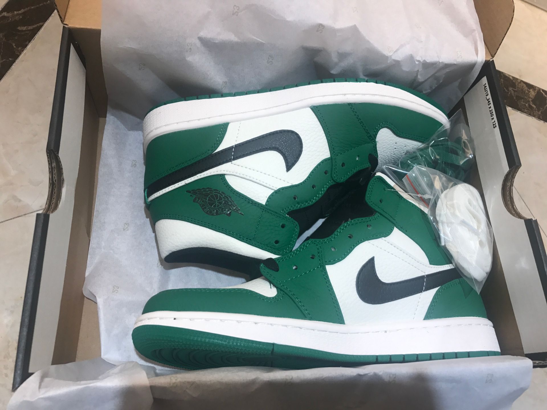 jordan air jordan 1 retro mid - Verde Blanco Negro