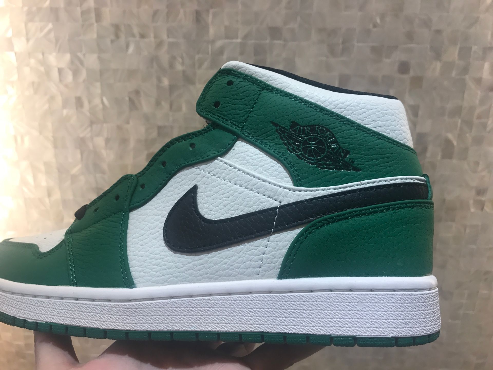 jordan air jordan 1 retro mid - Verde Blanco Negro