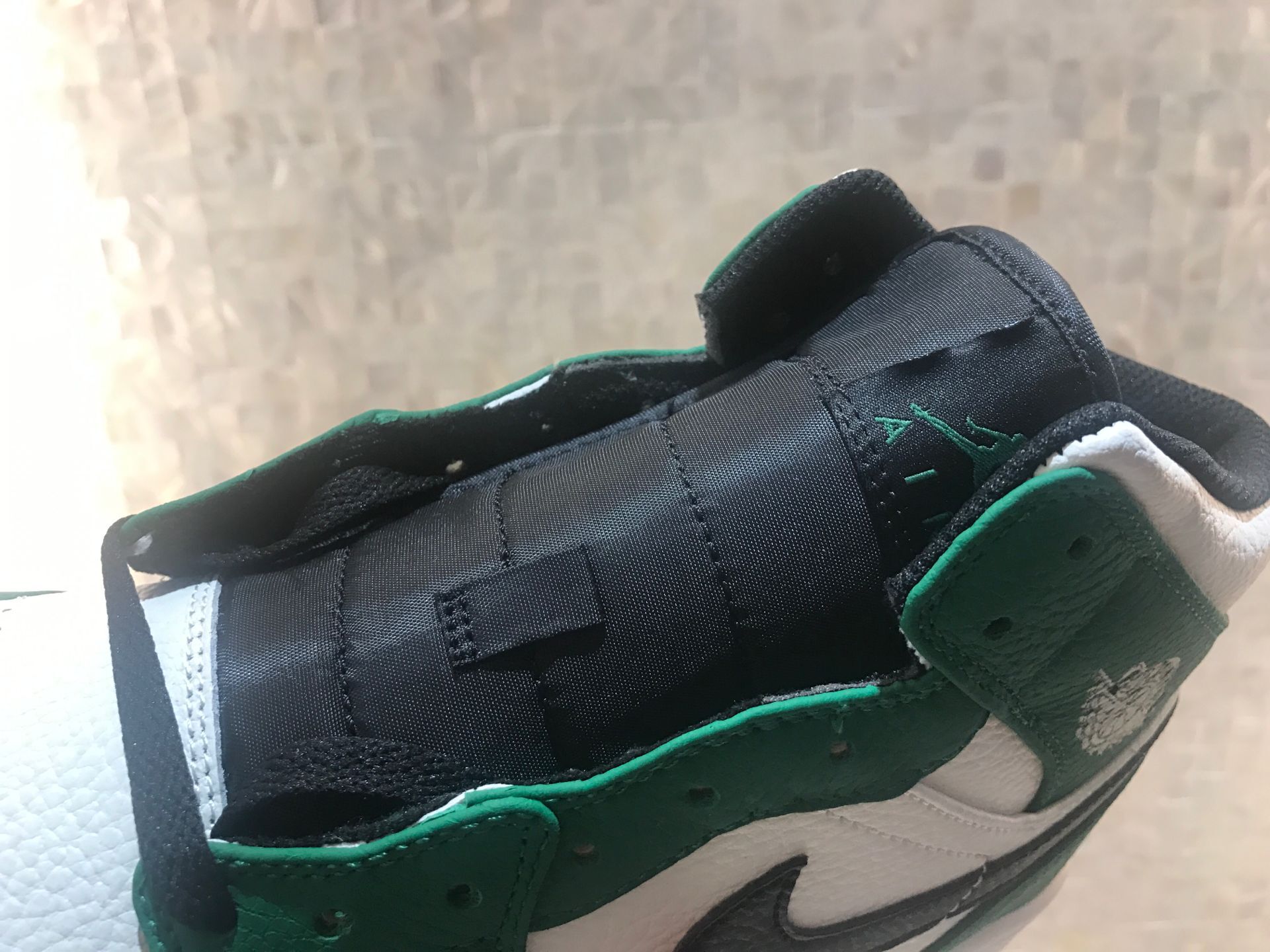 jordan air jordan 1 retro mid - Verde Blanco Negro