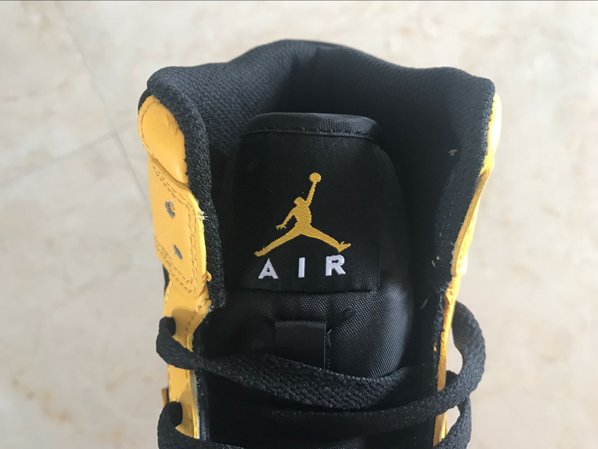 jordan air jordan 1 retro high - Amarillo Negro