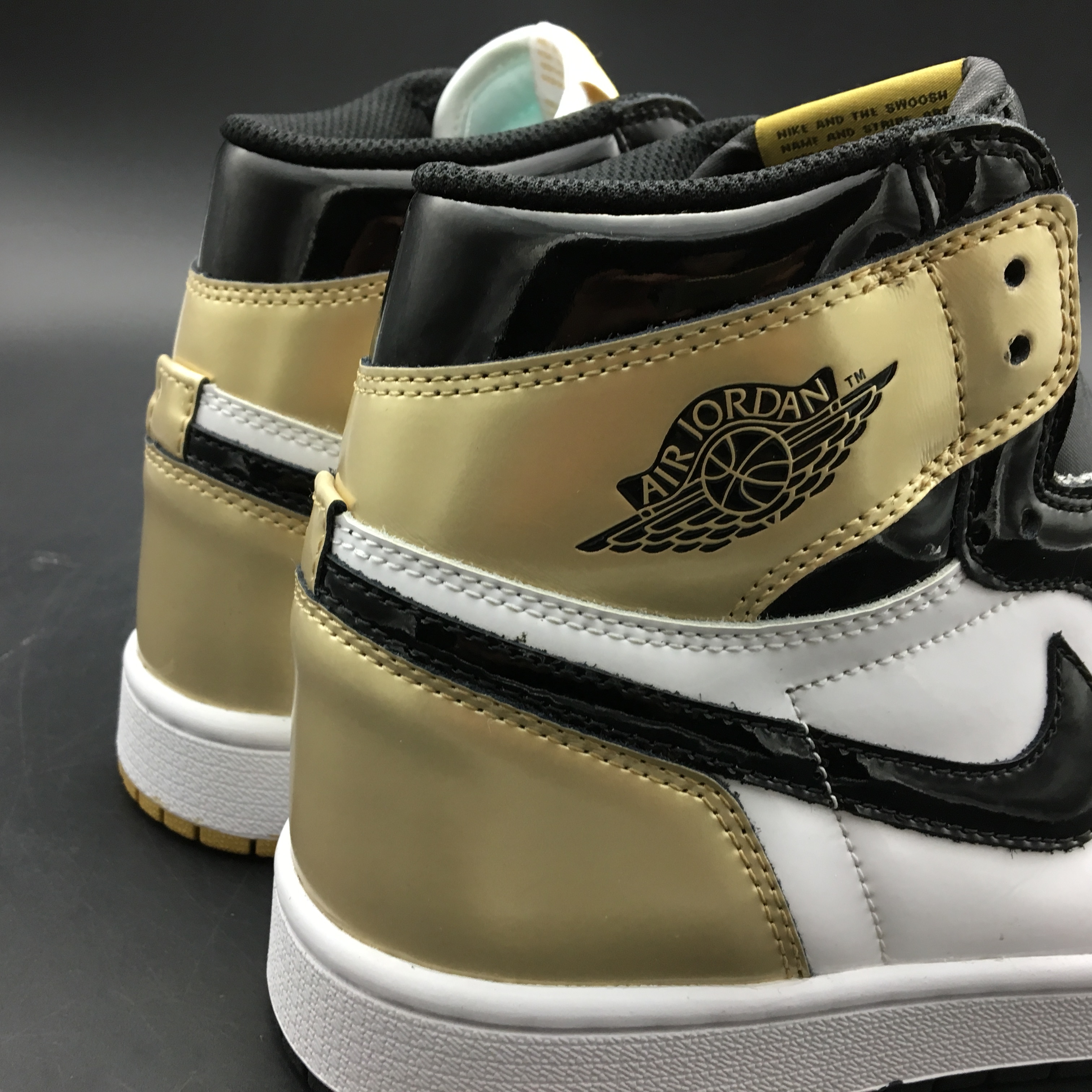 jordan air jordan 1 retro high - Dorado Blanco Negro