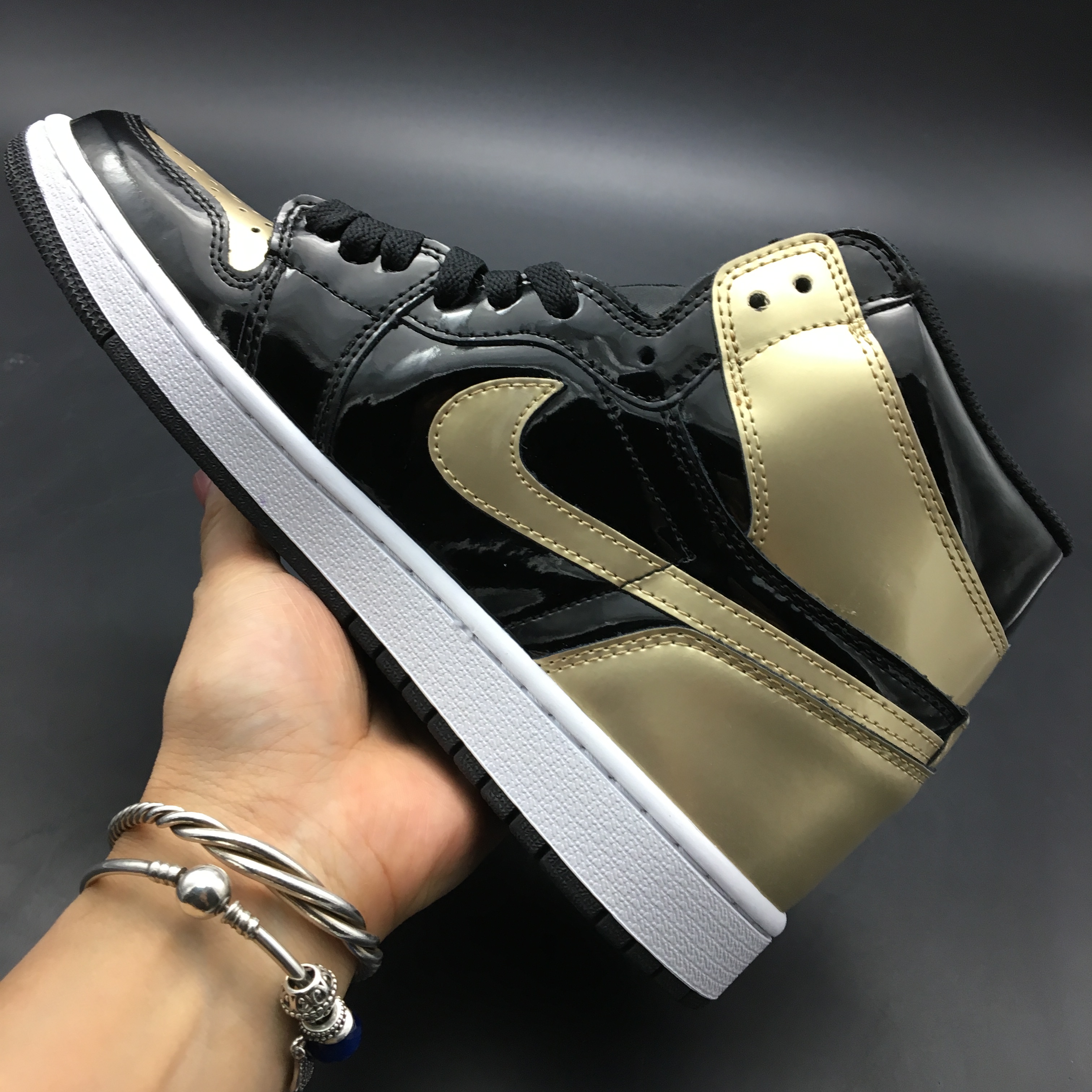 jordan air jordan 1 retro high - Dorado Blanco Negro