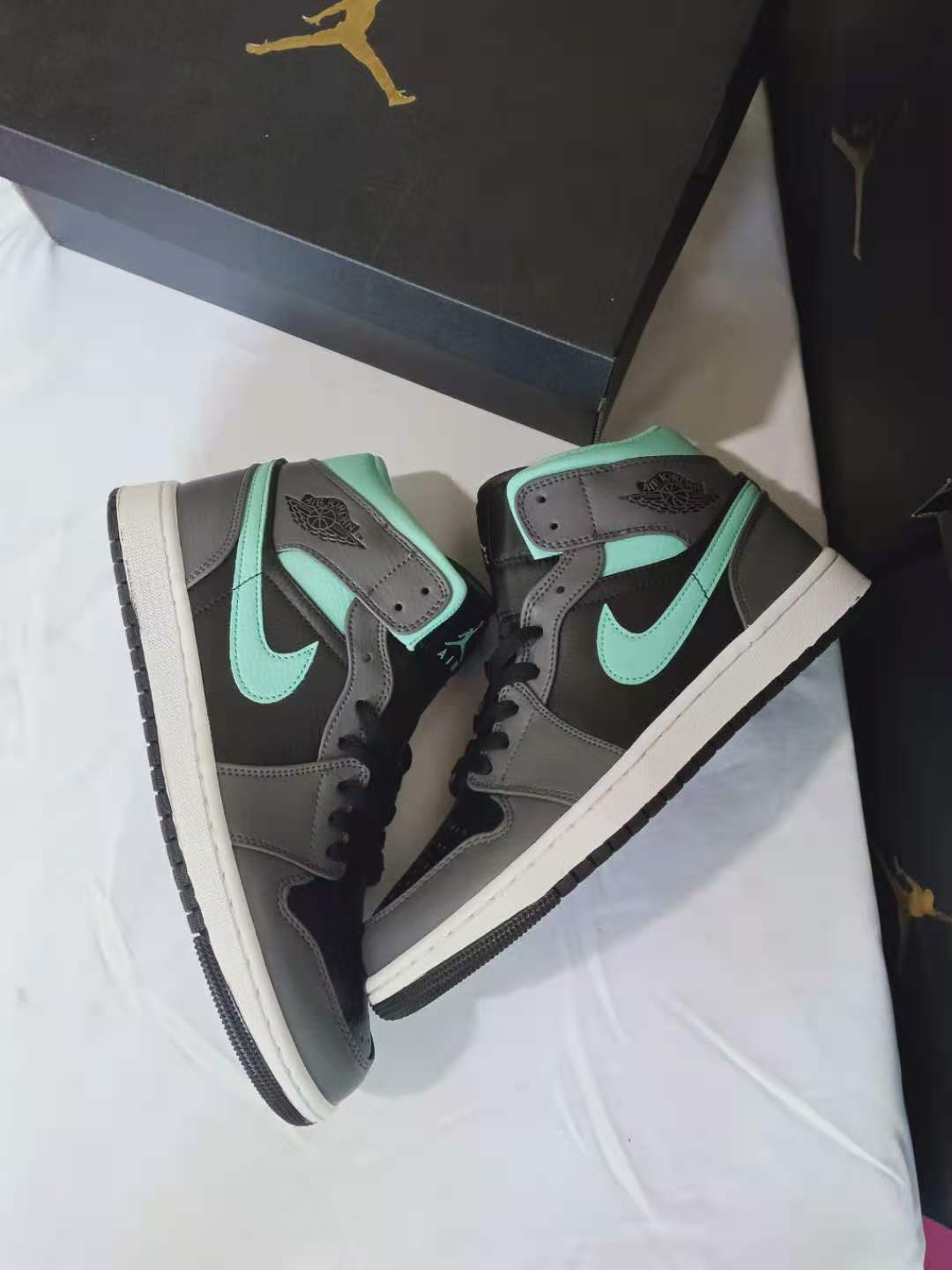 jordan air jordan 1 retro mid - Negro Gris Menta