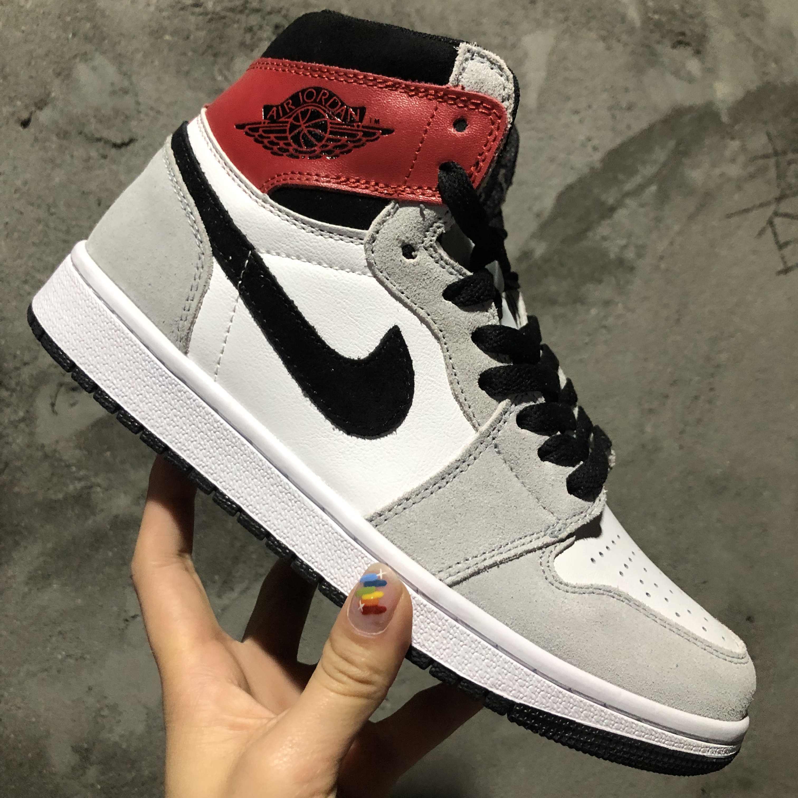 jordan air jordan 1 retro high - Gris Blanco Negro Rojo