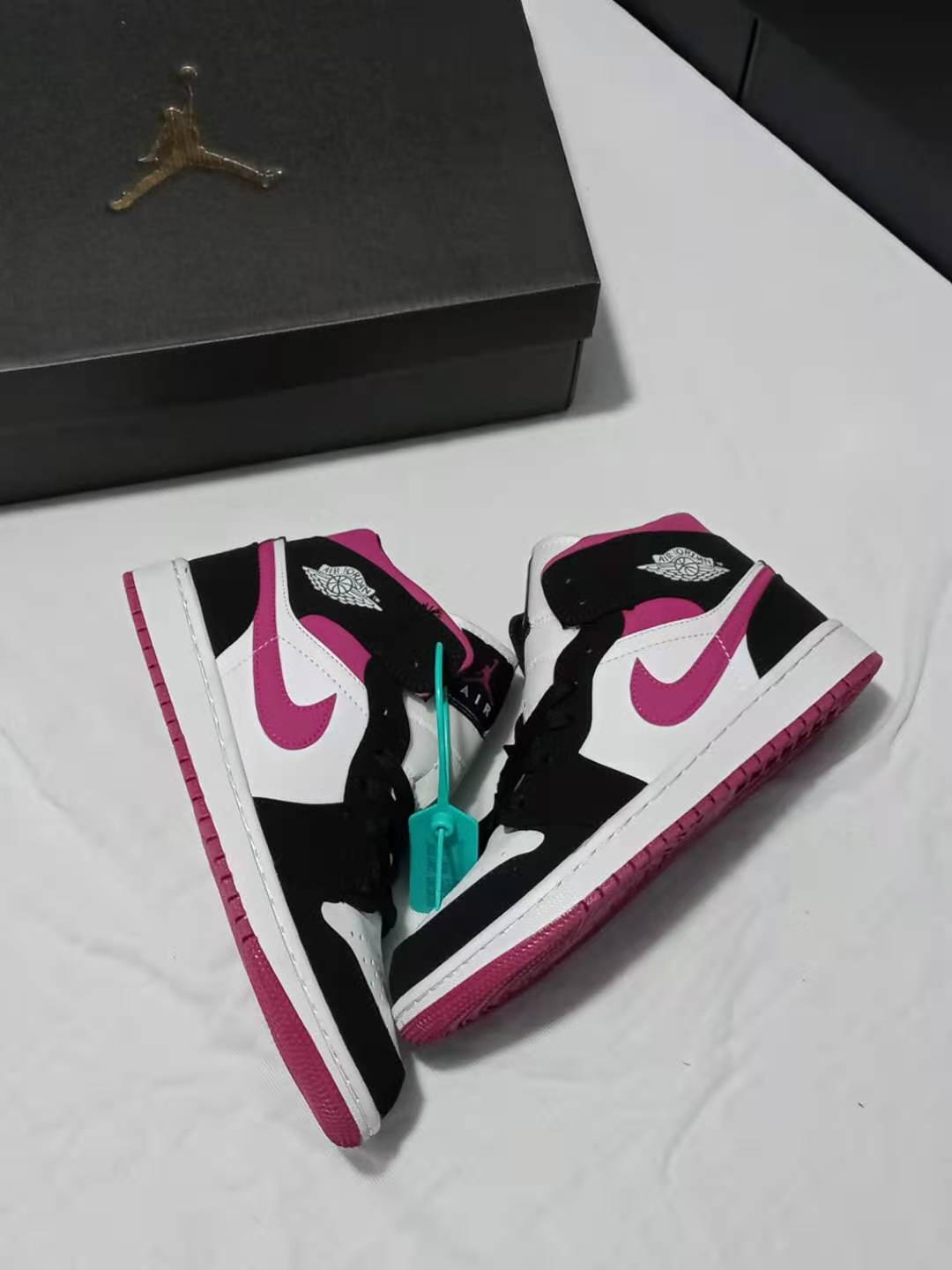 jordan air jordan 1 retro mid - Negro Blanco Rosado