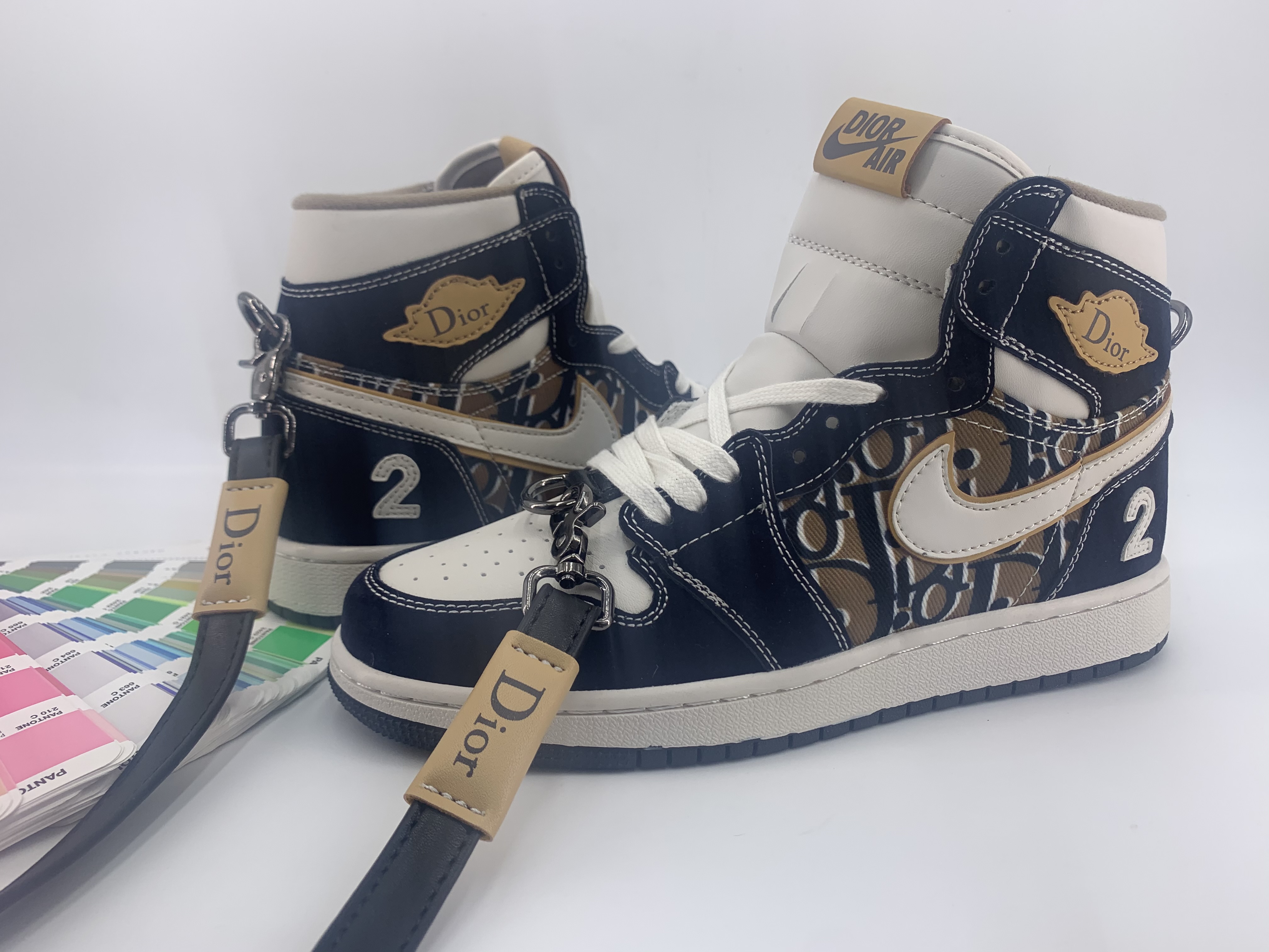 jordan air jordan 1 retro high - Blanco Negro Dorado