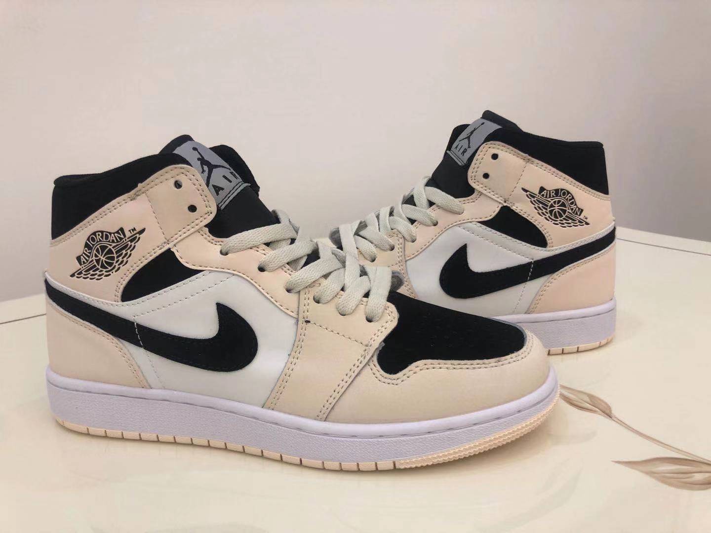 jordan air jordan 1 retro mid - Blanco Negro Vainilla