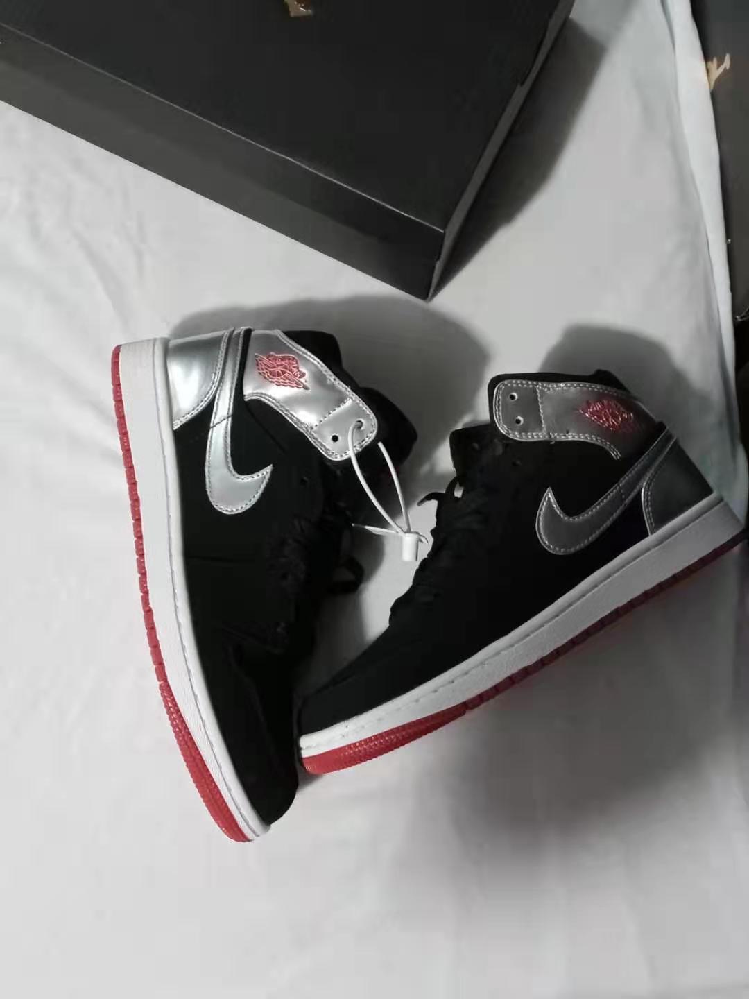 jordan air jordan 1 retro mid - Negro Plateado
