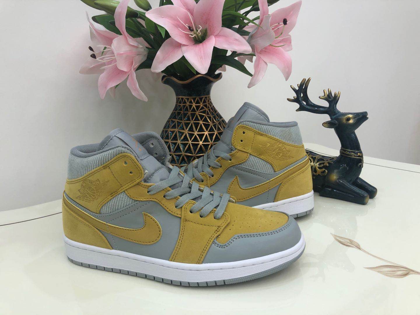 jordan air jordan 1 retro mid - Gris Amarillo