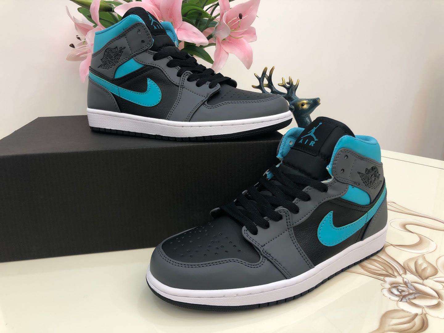 jordan air jordan 1 retro mid - Negro Gris Celeste