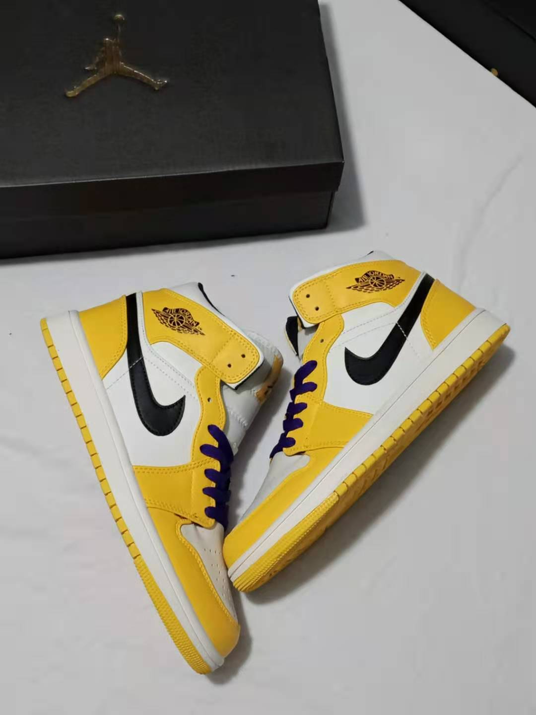 jordan air jordan 1 retro mid - Amarillo Blanco Negro