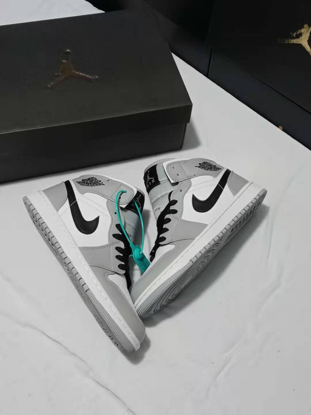 jordan air jordan 1 retro mid - Blanco Negro Gris