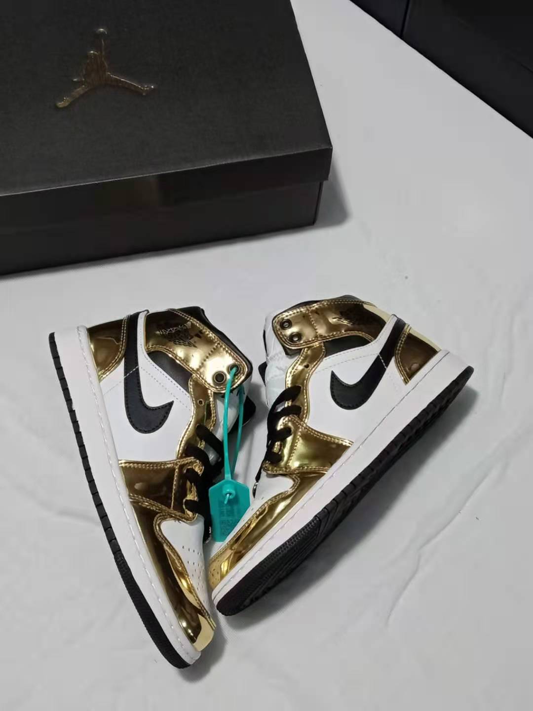 jordan air jordan 1 retro high - Blanco Negro Dorado