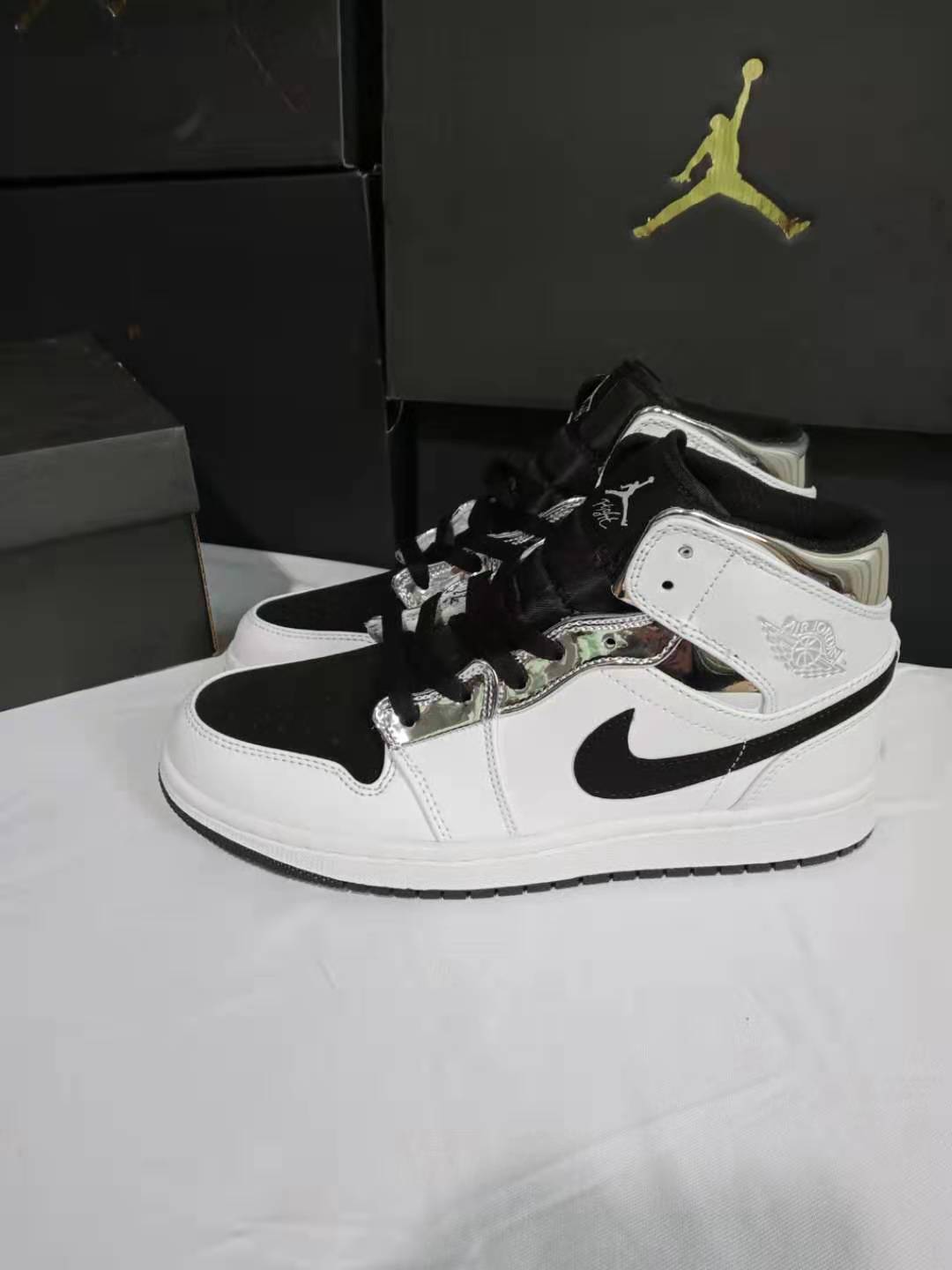 air jordan 1 retro mid - jordan
