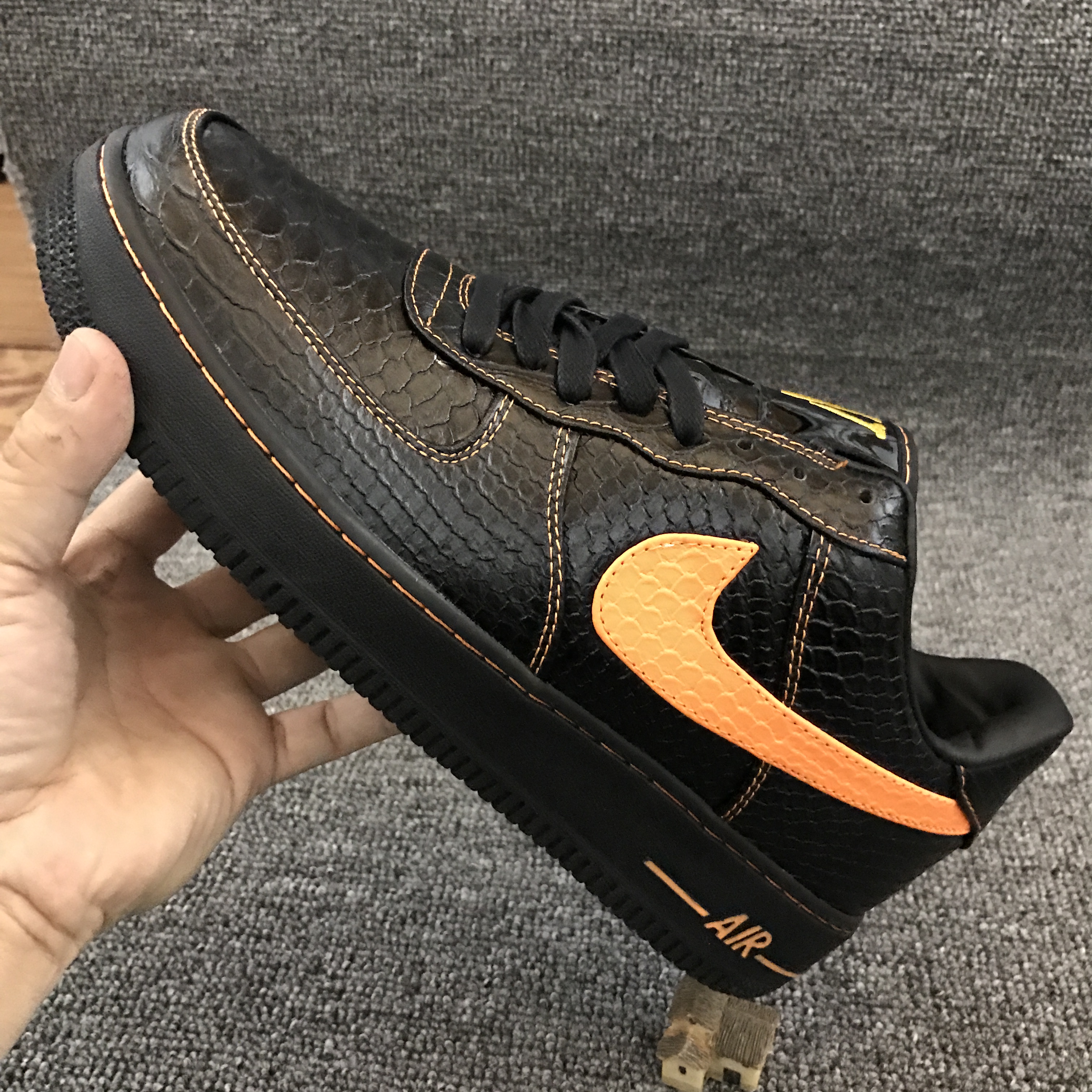 nike air force 1 - Negro Naranjo