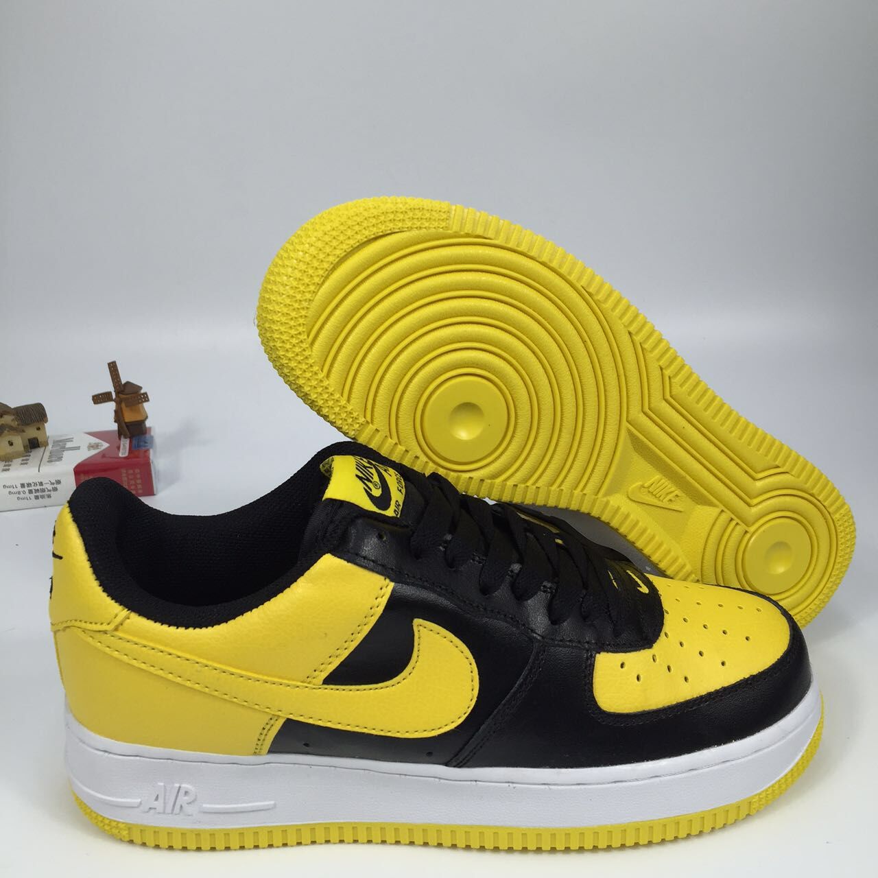 nike air force 1 - Amarillo Negro