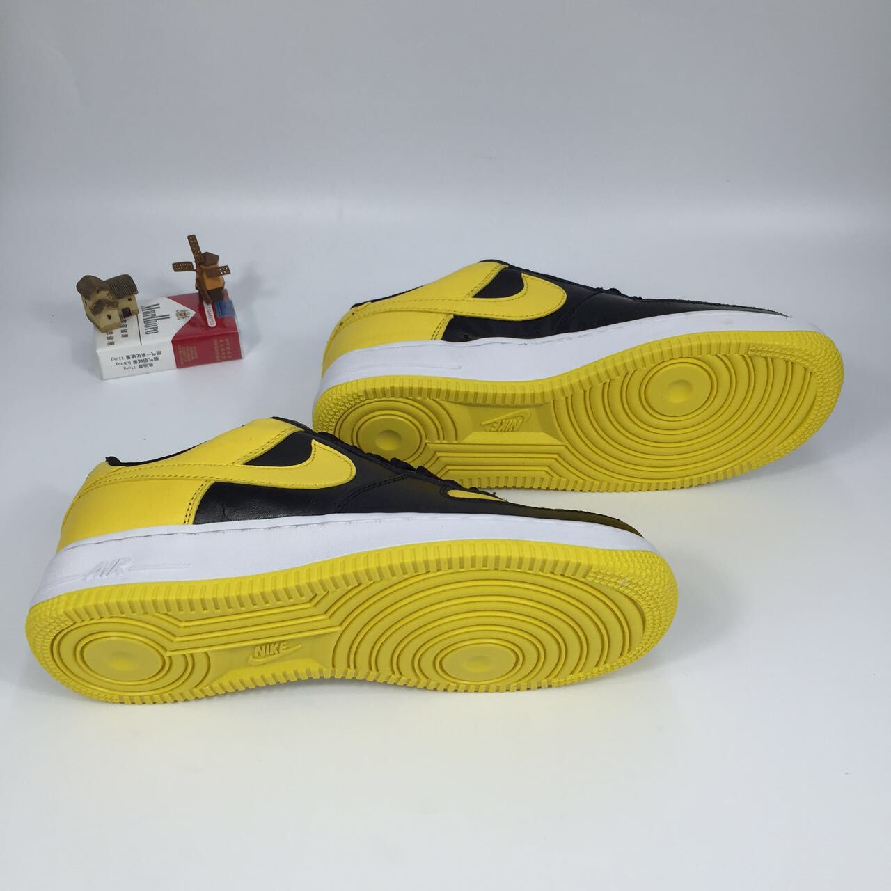 nike air force 1 - Amarillo Negro