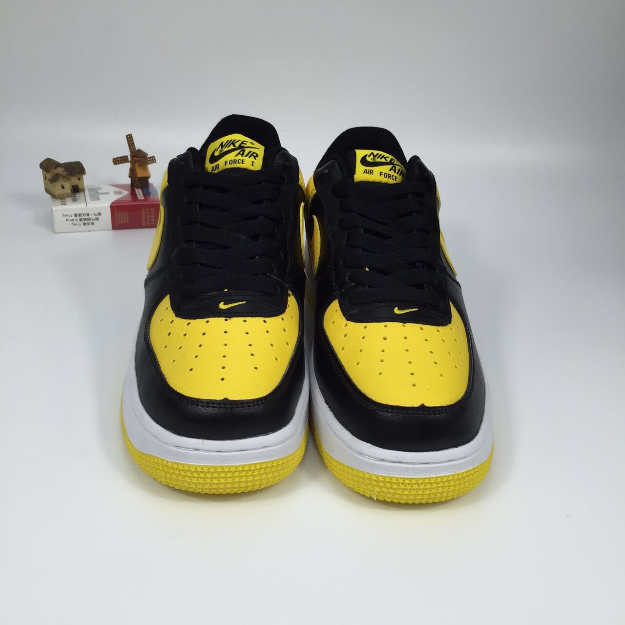 nike air force 1 - Amarillo Negro