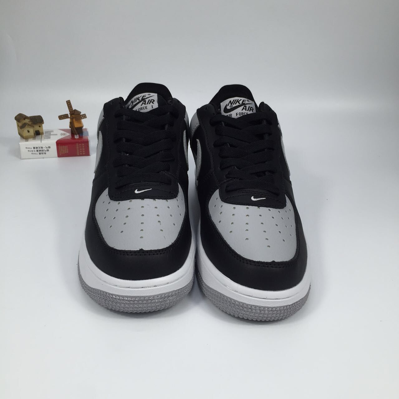nike air force 1 - Gris Negro