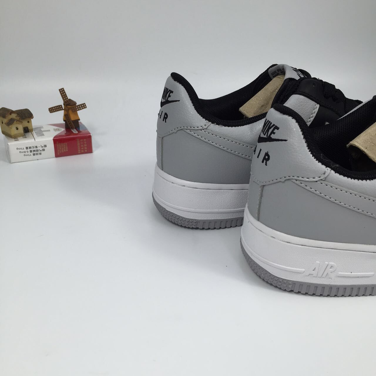 nike air force 1 - Gris Negro