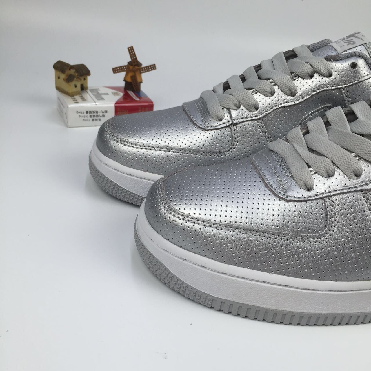nike air force 1 - Plateado