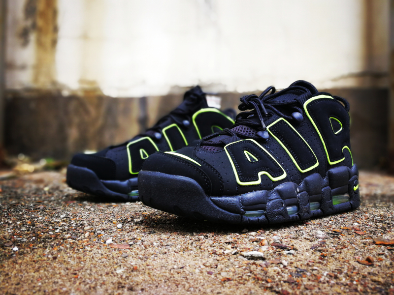 nike air more uptempo - Negro Fluor