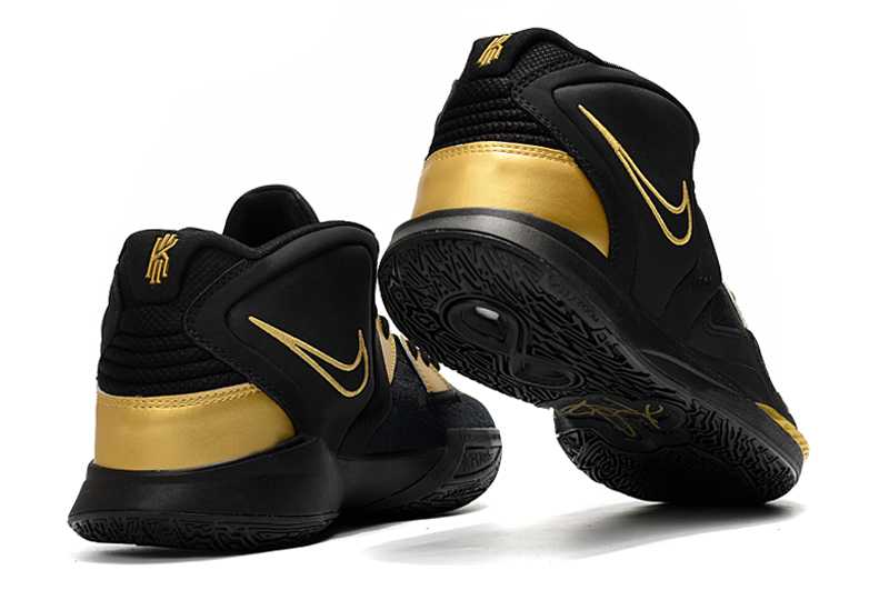 nike kyrie 7 - Negro Dorado