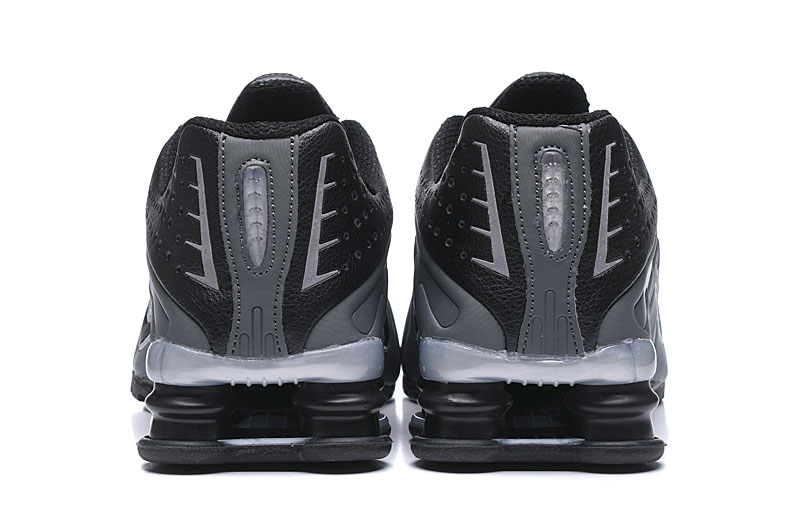 nike shox r4 - Gris Negro