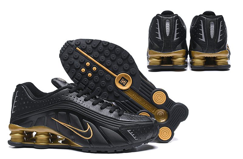 nike shox r4 - Negro Dorado