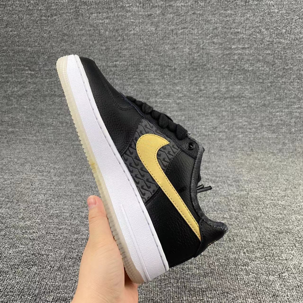 nike air force 1 - Negro Dorado