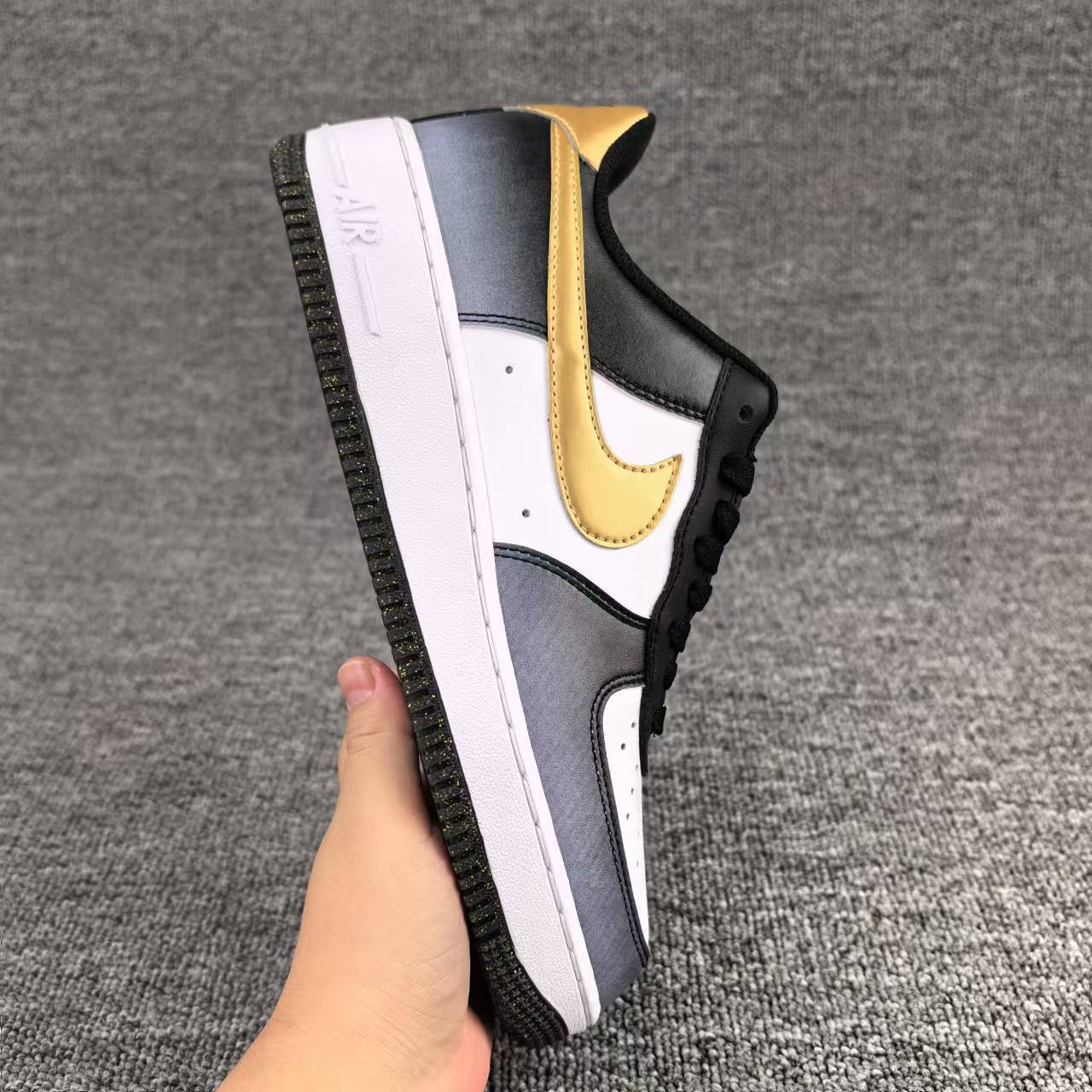 nike air force 1 - Negro Dorado