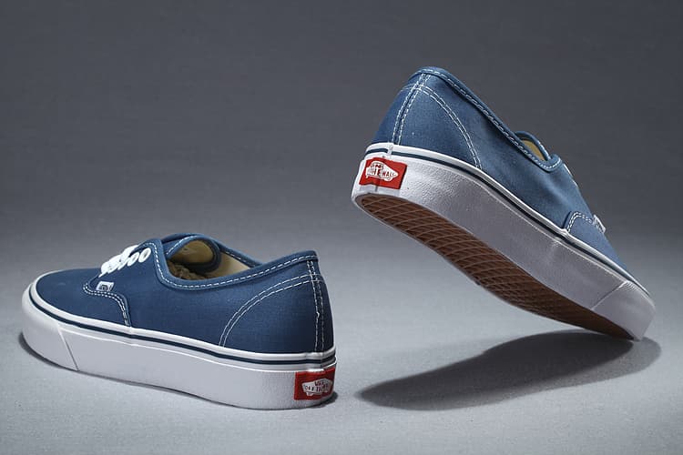 authentic - vans